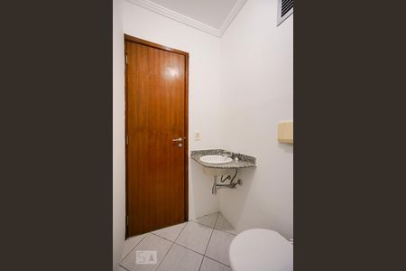 Banheiro de apartamento para alugar com 3 quartos, 61m² em Vila Carrão, São Paulo