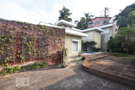 Área Externa de casa à venda com 5 quartos, 700m² em Jardim Guedala, São Paulo