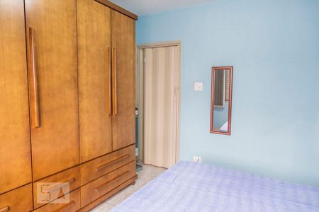 Quarto 1 de casa para alugar com 3 quartos, 75m² em Vila Paranaguá, São Paulo