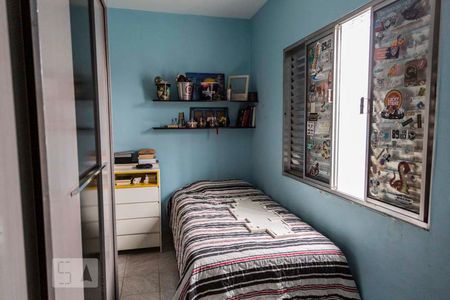 Quarto 2 de casa para alugar com 3 quartos, 75m² em Vila Paranaguá, São Paulo