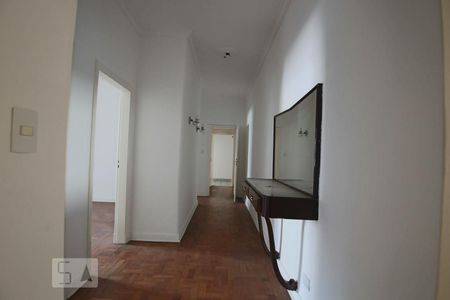 Corredor de apartamento para alugar com 3 quartos, 220m² em Consolação, São Paulo