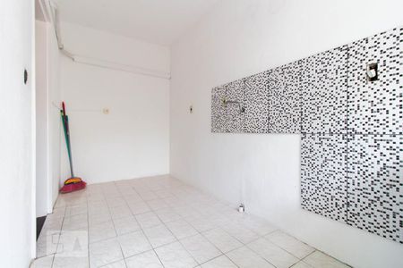 Cozinha de apartamento à venda com 2 quartos, 45m² em Cristal, Porto Alegre