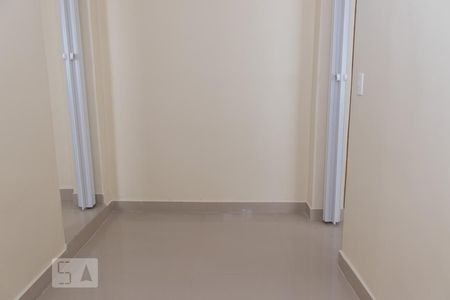 Quarto 1 de casa para alugar com 2 quartos, 60m² em Vila Firmiano Pinto, São Paulo