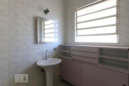 Banheiro de apartamento para alugar com 1 quarto, 70m² em Aclimação, São Paulo