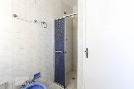 Banheiro de apartamento para alugar com 1 quarto, 70m² em Aclimação, São Paulo