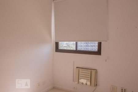 Quarto 1 de apartamento para alugar com 2 quartos, 69m² em Barra da Tijuca, Rio de Janeiro