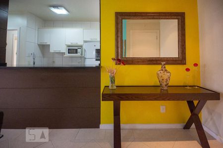 Sala de apartamento para alugar com 2 quartos, 75m² em João Paulo, Florianópolis