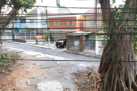 Vista da janela de casa para alugar com 2 quartos, 68m² em Vila Nivi, São Paulo