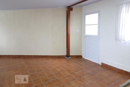 Sala - cozinha de casa para alugar com 2 quartos, 68m² em Vila Nivi, São Paulo