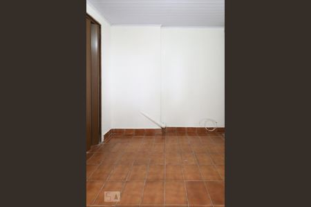 Quarto 1 de casa para alugar com 2 quartos, 68m² em Vila Nivi, São Paulo