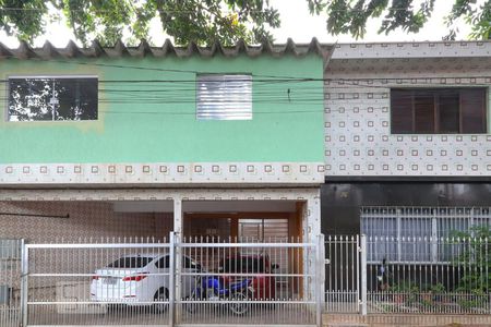 Fachada de casa para alugar com 2 quartos, 68m² em Vila Nivi, São Paulo