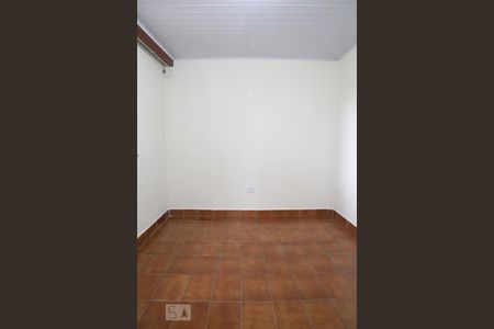 Quarto 1 de casa para alugar com 2 quartos, 68m² em Vila Nivi, São Paulo