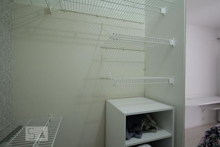 Closet de apartamento para alugar com 2 quartos, 68m² em Barra da Tijuca, Rio de Janeiro