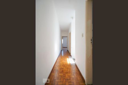 Corredor quartos de casa para alugar com 3 quartos, 180m² em Vila Gomes Cardim, São Paulo