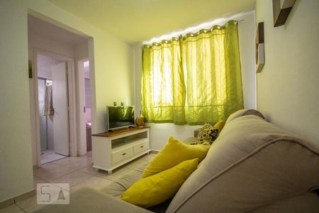 Sala de apartamento para alugar com 2 quartos, 50m² em Paraisópolis, São Paulo