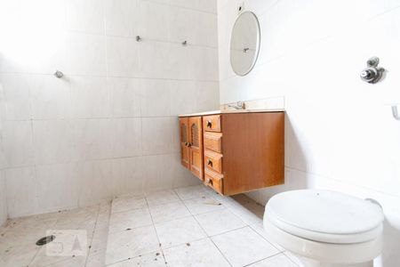 Banheiro de casa para alugar com 3 quartos, 300m² em Cidade Vargas, São Paulo