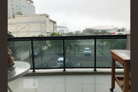 Apartamento para alugar com 77m², 3 quartos e 1 vagaVaranda