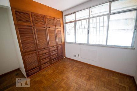 Quarto 2 de apartamento para alugar com 2 quartos, 75m² em Icaraí, Niterói