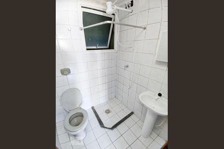 Banheiro de kitnet/studio à venda com 1 quarto, 34m² em Centro, São Leopoldo