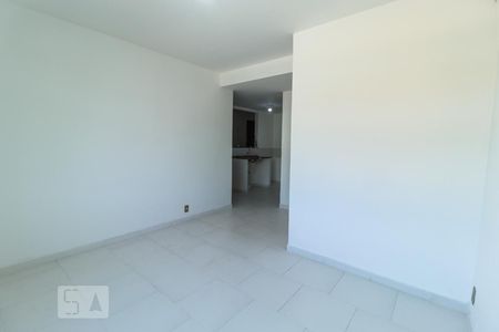 Sala de apartamento para alugar com 1 quarto, 55m² em Tanque, Rio de Janeiro