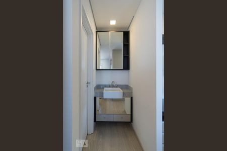 Lavabo de apartamento para alugar com 1 quarto, 37m² em Brooklin Paulista, São Paulo