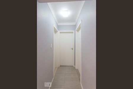 Corredor de apartamento à venda com 2 quartos, 100m² em Vila Firmiano Pinto, São Paulo
