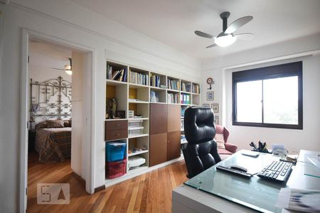 Apartamento para alugar com 195m², 2 quartos e 3 vagas Apartamento para alugar com 195m², 2 quartos e 3 vagasEscritório