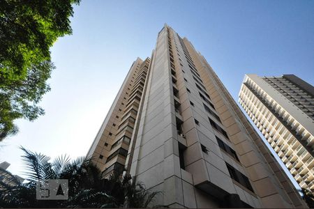Apartamento para alugar com 195m², 2 quartos e 3 vagas Apartamento para alugar com 195m², 2 quartos e 3 vagasFachada