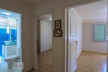 Corredor de apartamento à venda com 3 quartos, 137m² em Vila Clementino, São Paulo