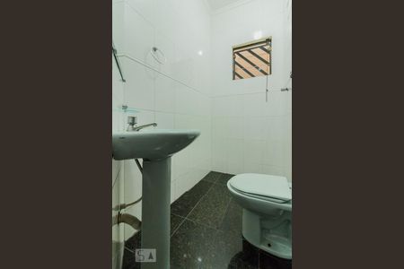 Lavabo de casa para alugar com 3 quartos, 200m² em Jardim Las Vegas, Santo André