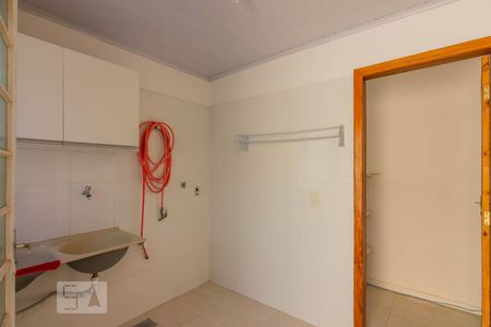 Lavanderia  de casa para alugar com 4 quartos, 170m² em Santa Efigênia, Belo Horizonte