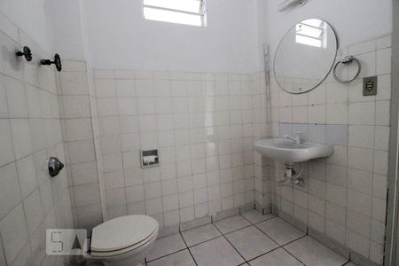 Banheiro de apartamento para alugar com 1 quarto, 50m² em Água Fria, São Paulo