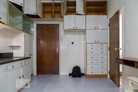 Cozinha de apartamento para alugar com 2 quartos, 140m² em Vila Mariana, São Paulo