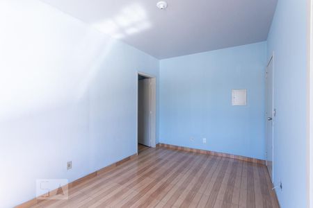 Sala de apartamento para alugar com 1 quarto, 66m² em Medianeira, Porto Alegre