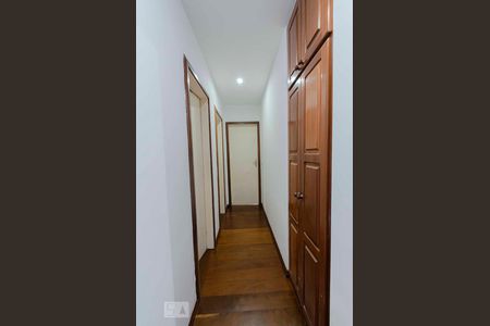 Corredor de apartamento à venda com 3 quartos, 140m² em Vila Isabel., Rio de Janeiro