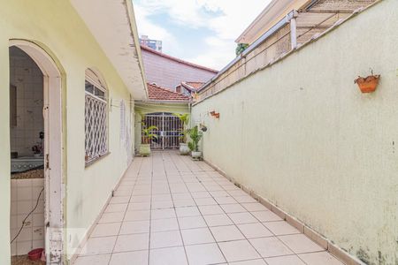 Casa à venda com 220m², 3 quartos e 2 vagas Casa à venda com 220m², 3 quartos e 2 vagasQuintal