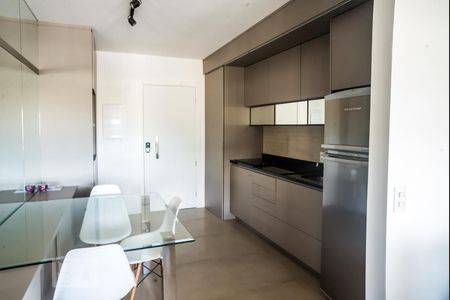 Cozinha de apartamento para alugar com 1 quarto, 37m² em Jardim Botânico, Porto Alegre