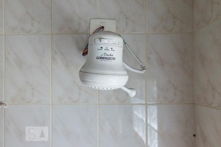 Casa à venda com 220m², 4 quartos e 5 vagas Casa à venda com 220m², 4 quartos e 5 vagasChuveiro