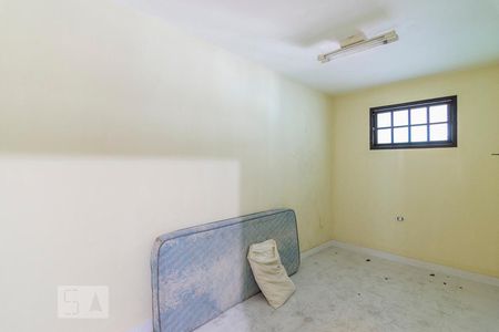 Casa à venda com 220m², 4 quartos e 5 vagas Casa à venda com 220m², 4 quartos e 5 vagasQuarto de Serviço