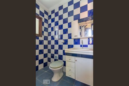 Casa à venda com 220m², 4 quartos e 5 vagas Casa à venda com 220m², 4 quartos e 5 vagasBanheiro da Suite