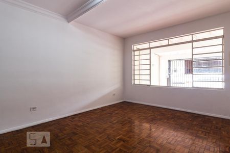 Casa para alugar com 110m², 3 quartos e 2 vagasSala