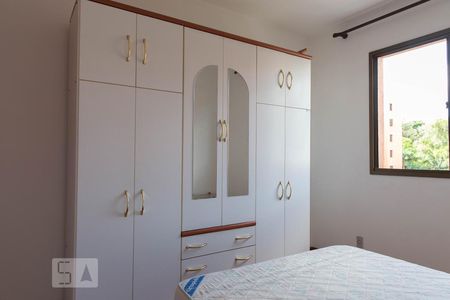 Quarto de apartamento à venda com 3 quartos, 72m² em Petrópolis, Porto Alegre