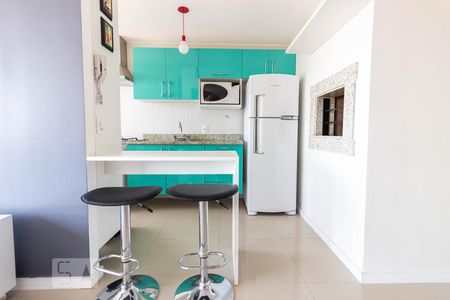 Cozinha de apartamento para alugar com 2 quartos, 65m² em Jardim Lindóia, Porto Alegre