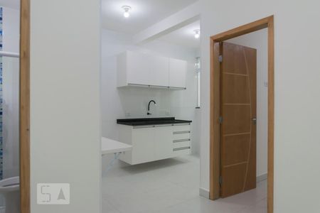 Cozinha de casa para alugar com 1 quarto, 32m² em Vila Brasílio Machado, São Paulo