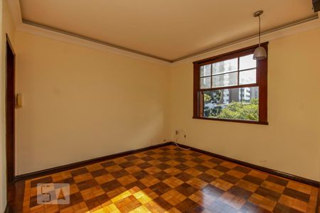 Sala de apartamento para alugar com 2 quartos, 72m² em Petrópolis, Porto Alegre