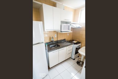 Cozinha de kitnet/studio à venda com 1 quarto, 33m² em Independência, Porto Alegre