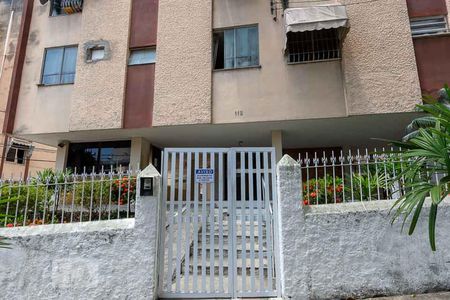 Entrada de apartamento para alugar com 2 quartos, 80m² em Santa Rosa, Niterói