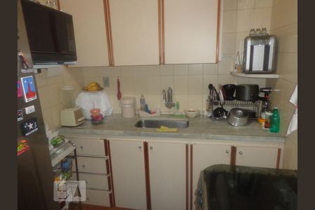 Cozinha de apartamento à venda com 3 quartos, 92m² em Cidade Nova, Belo Horizonte