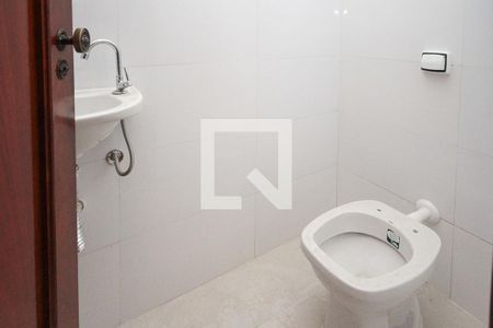 Lavabo de casa para alugar com 4 quartos, 270m² em Vila Ema, São Paulo