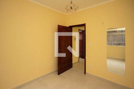 Casa à venda com 270m², 4 quartos e 4 vagas Casa à venda com 270m², 4 quartos e 4 vagasQuarto